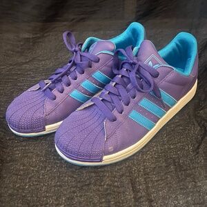 Adidas Superstar Sneakers, purple/teal, Men’s 6, Women’s 7